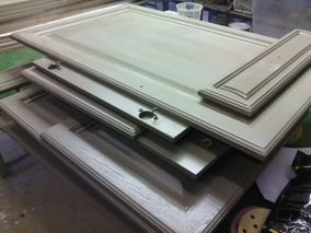 Hout lakken
