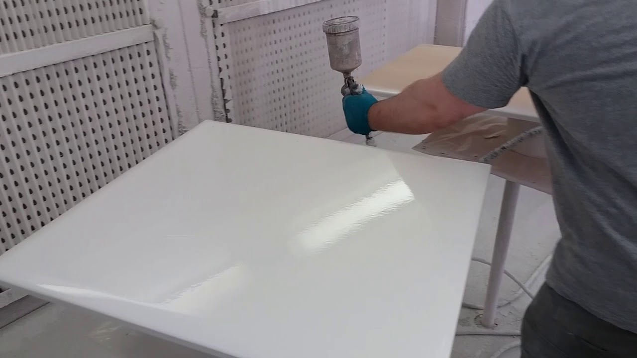 Meubels en keukenfronten spuiten | Uithoff Meubelspuiterij Kerkrade Limburg